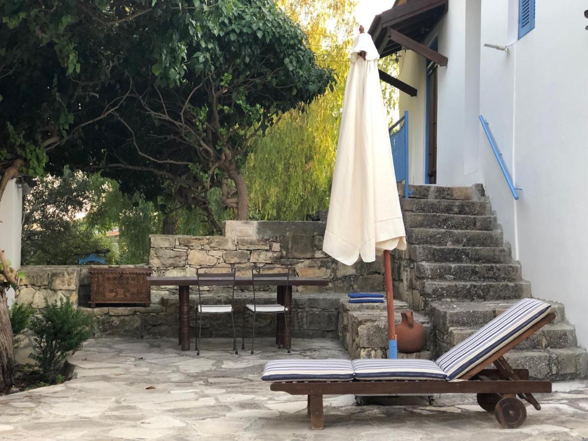 Cecilias Courtyard *