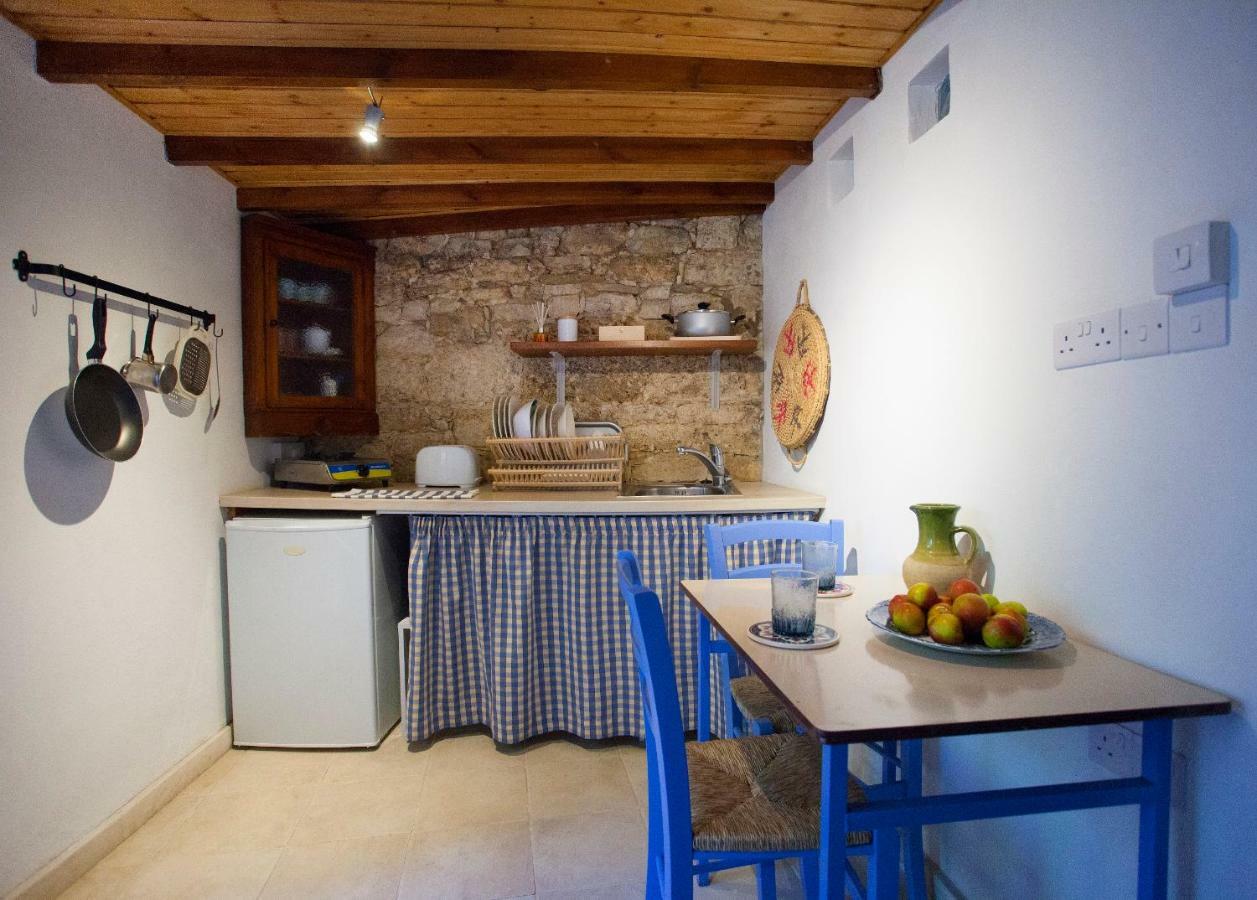 Cecilias Courtyard * Malya