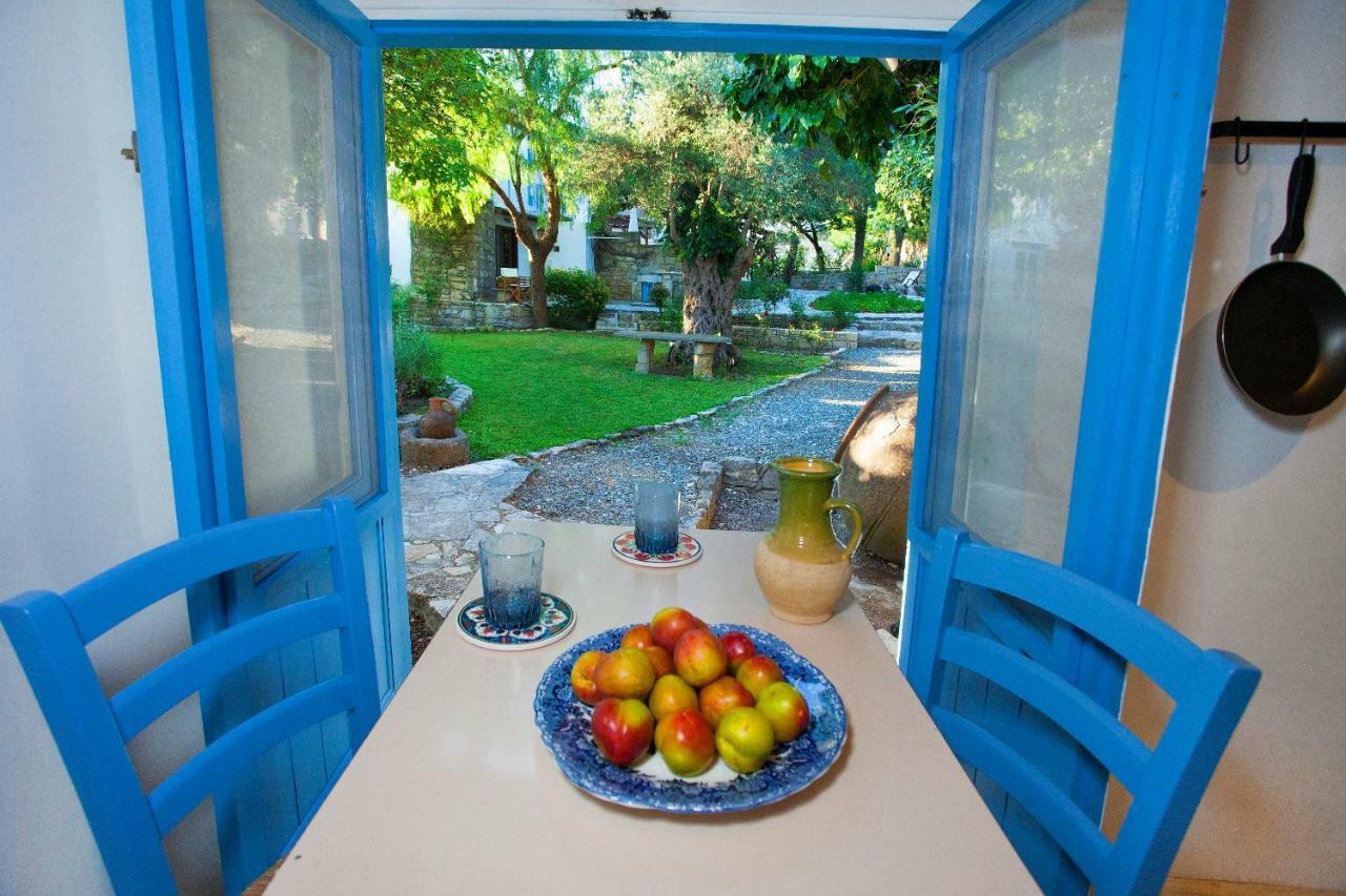 Cecilias Courtyard Malya