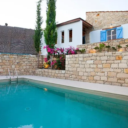 Maison d'hôtes Cecilias Courtyard à Malya Extérieur photo