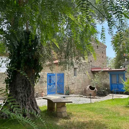 Maison d'hôtes Cecilias Courtyard à Malya Extérieur photo