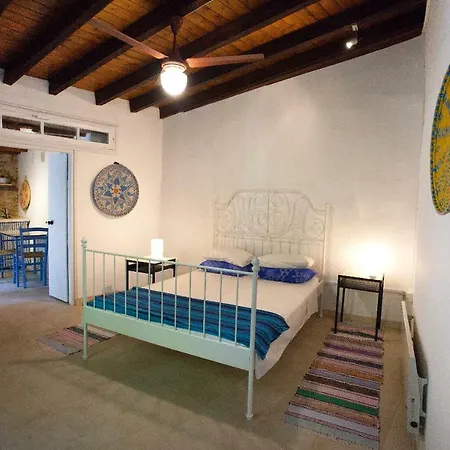 Maison d'hôtes Cecilias Courtyard à Malya Extérieur photo