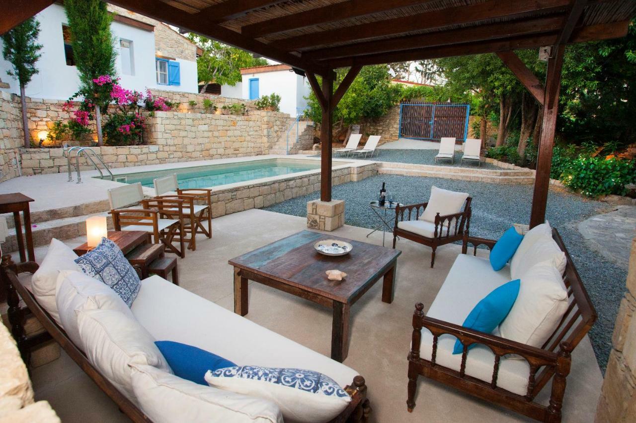 Cecilias Courtyard *
