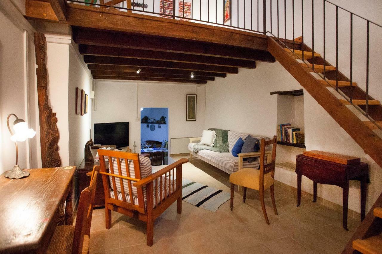 Cecilias Courtyard Country house Malia