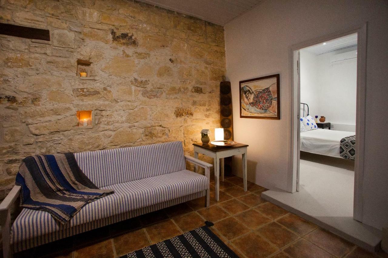 Cecilias Courtyard