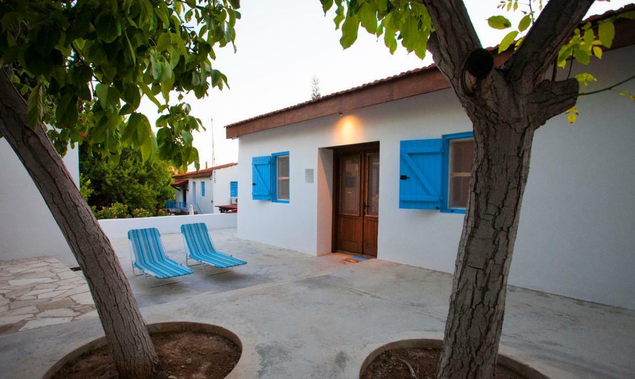Cecilias Courtyard *